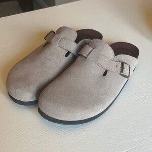 White Mountain Men's Suede clogs - Gray